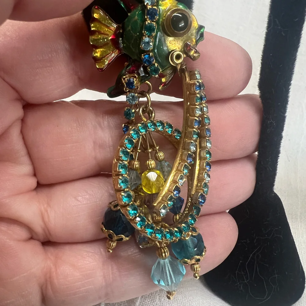 Lunch at the Ritz Articulated Angel Fish Jewelry Set Brooch Pendant & Earrings